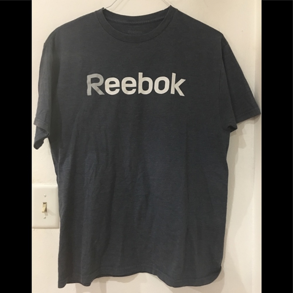 Reebok tee shirt size L